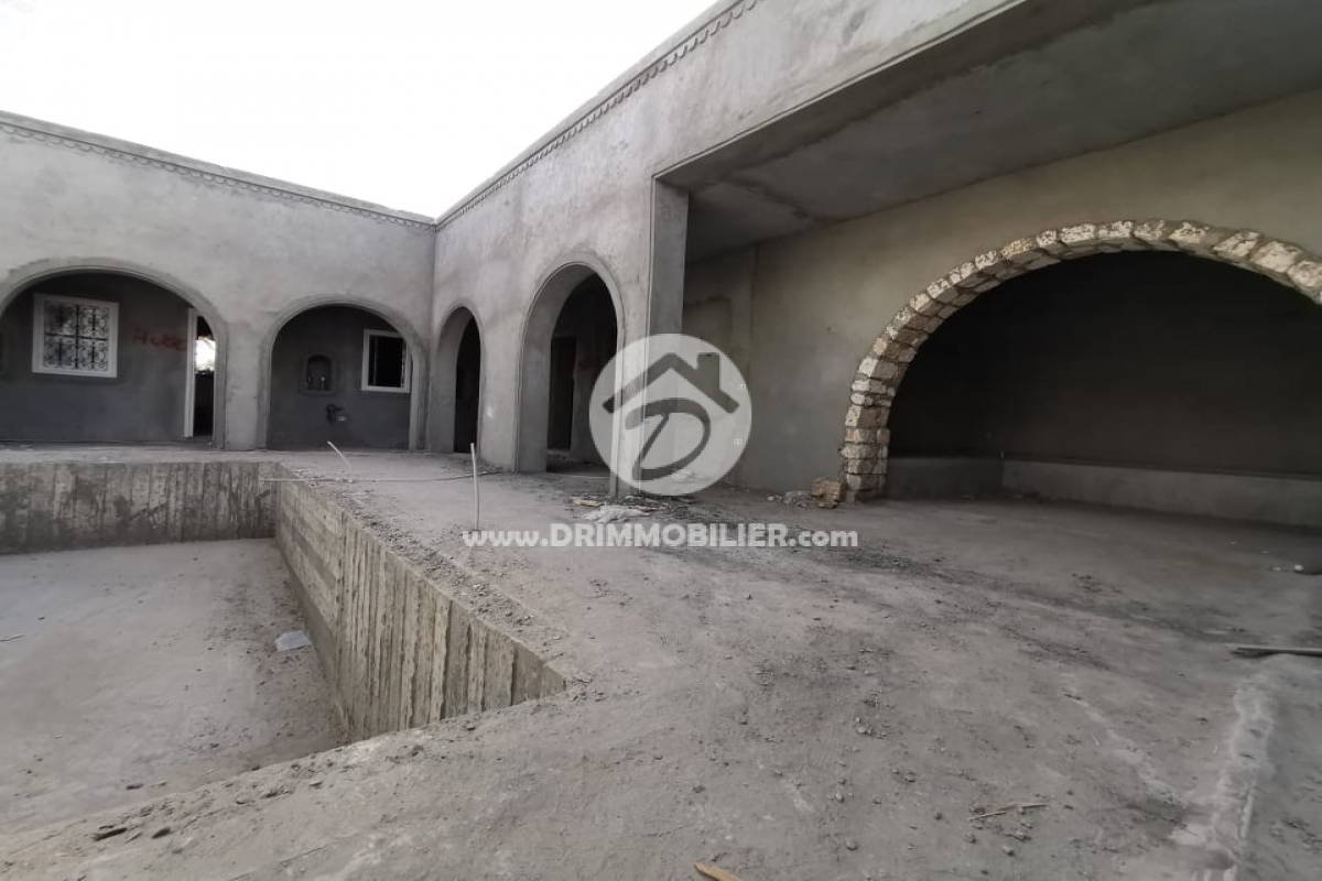 Avancement de travaux d'un houch djerbien à mezraya -   Notre Chantiers Djerba